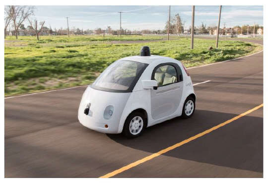 구글이 만든 자율주행차가 올해 여름부터 이 회사 본사가 있는 캘리포니아주 마운틴뷰의 도로를 달린다. 이 자동차들은 최고 속도가 시속 25마일(40km)로 제한돼 있으며 비상 상황에 대비하기 위해 인간 운전자가 탑승해 대기한다. 구글의 자율주행차 프로젝트 디렉터인 크리스 엄슨은 15일(현지시간) 회사 블로그를 통해 이런 계획을 밝혔다.